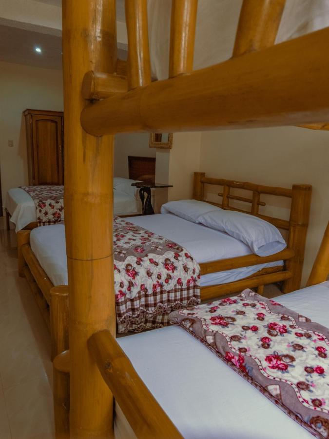 Hostal Poseidon Пуерто-Кайо Екстер'єр фото