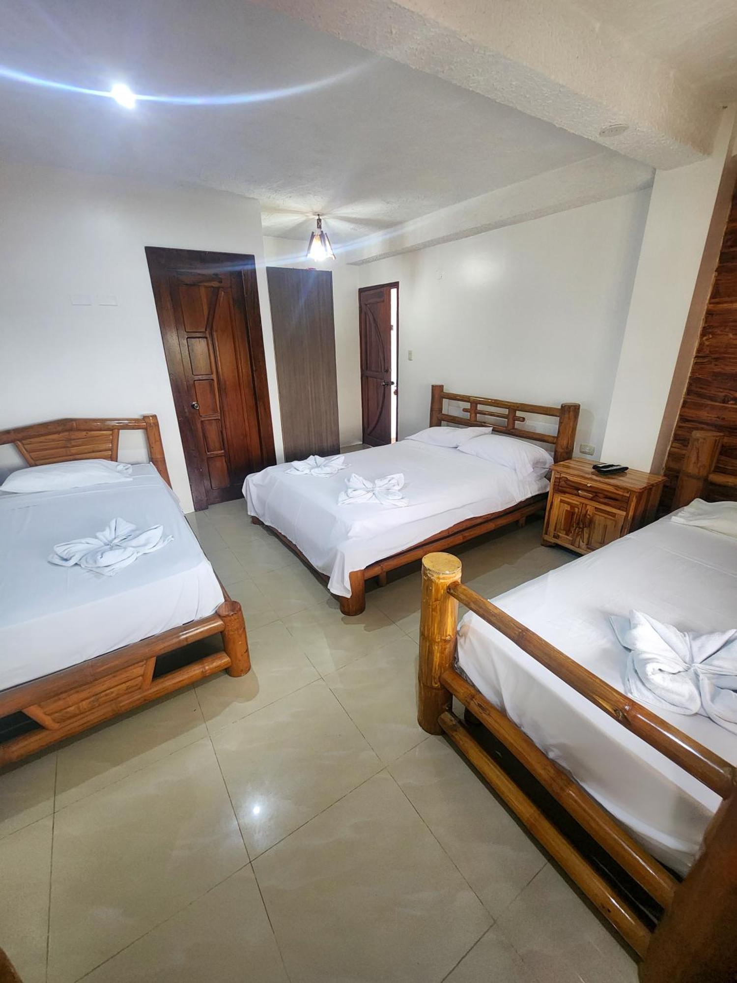 Hostal Poseidon Пуерто-Кайо Екстер'єр фото