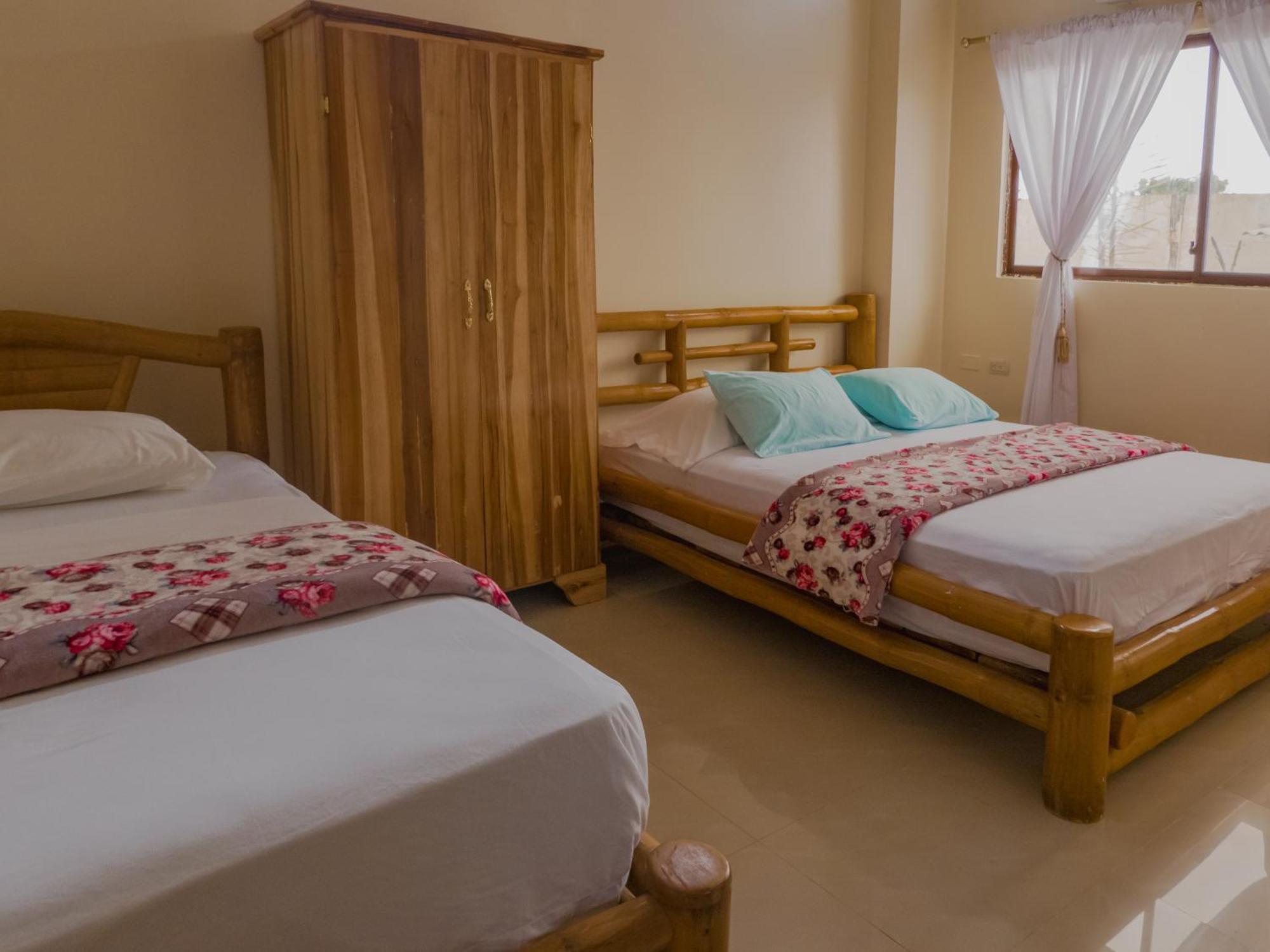 Hostal Poseidon Пуерто-Кайо Екстер'єр фото