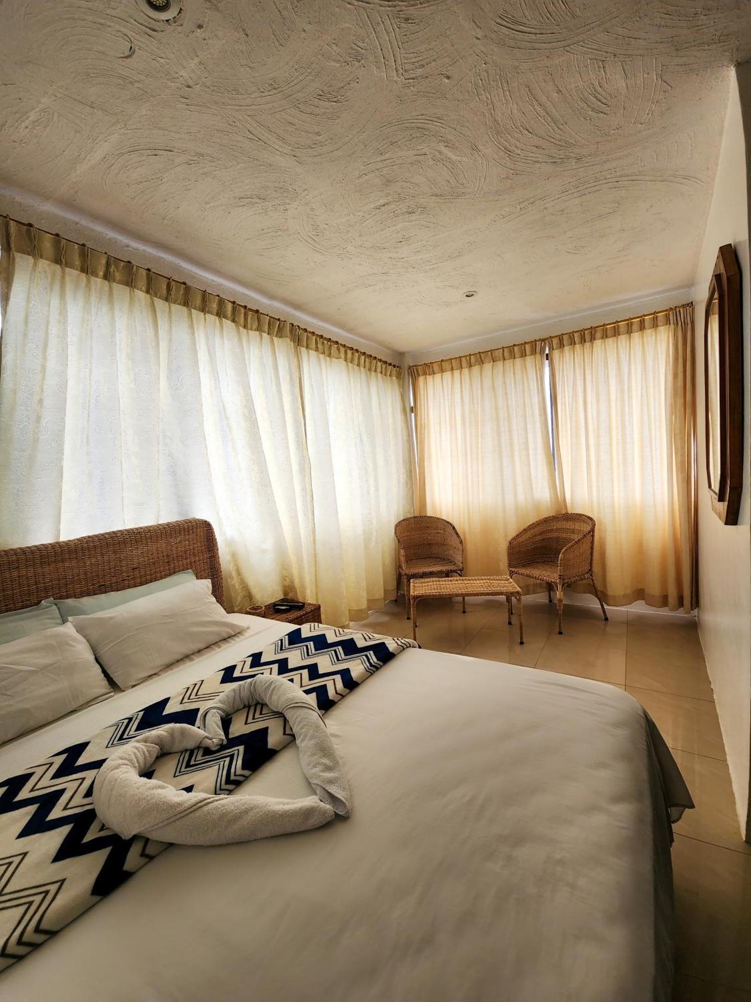 Hostal Poseidon Пуерто-Кайо Екстер'єр фото